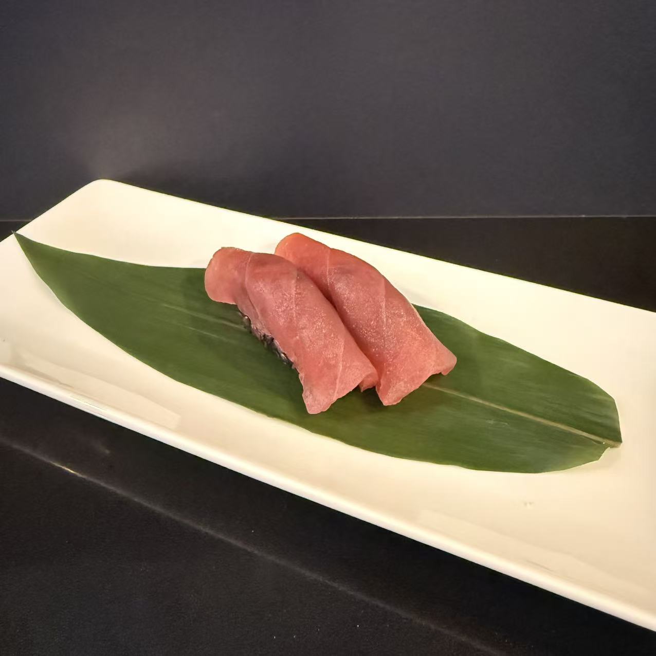 Nigiri black maguro
